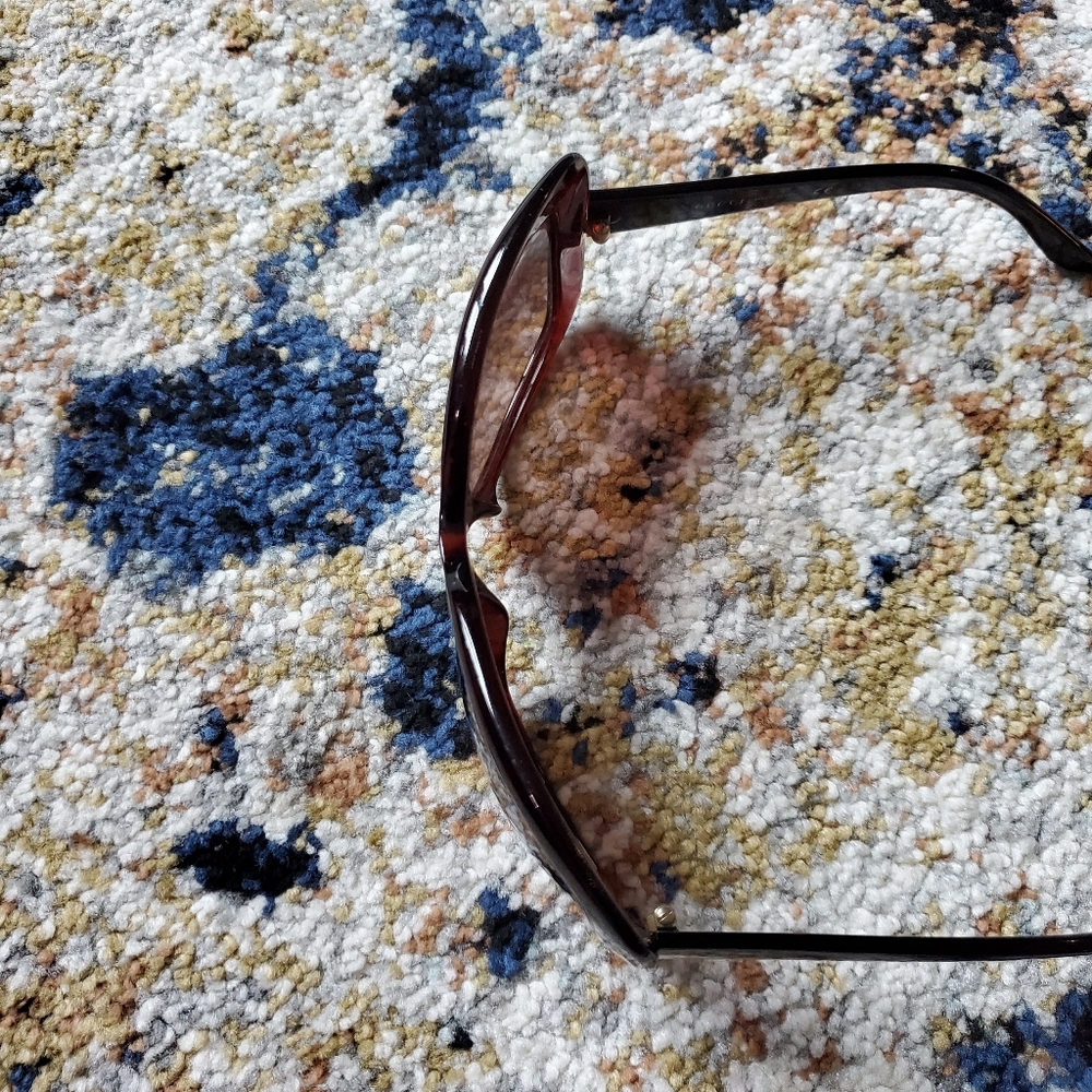 GUCCI OG Sunglasses - Picture 4 of 7